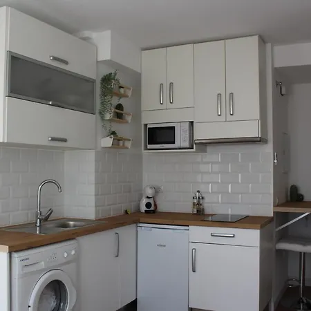 公寓 Beautiful Brand New 2 Bedroom Flat With Terrace *